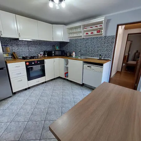 Cozy, Quiet & Family Friendly In Arad Apartment Exterior photo