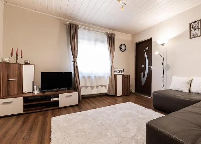 Cozy, Quiet & Family Friendly In Arad