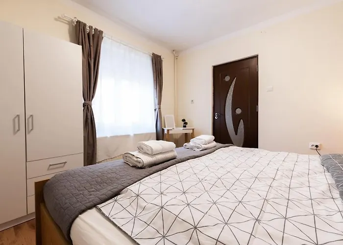 Cozy, Quiet & Family Friendly In Arad