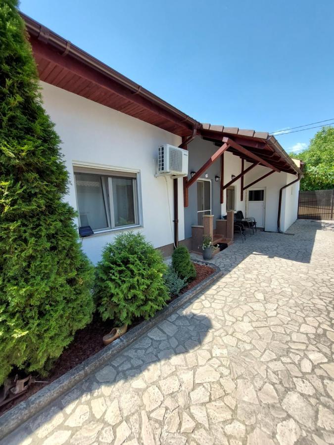 Apartment Cozy, Quiet & Family Friendly In